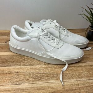 Bp Reed Sneaker sz 10